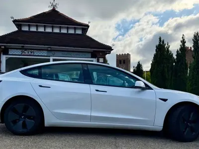 Used Tesla Model 3 Standard Range 366 kW (498 HP) 2022 White Sedan