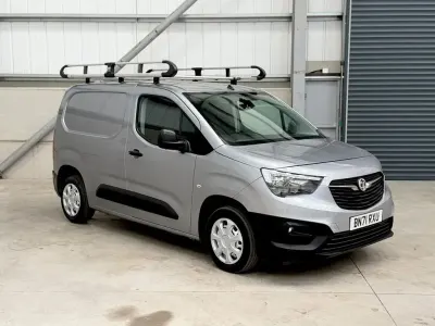 Used Vauxhall Combo Edition 100 HP (73 kW) 2022 Grey MPV