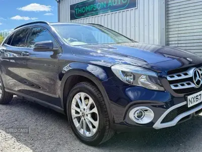 Usado Mercedes GLA200 SE 2017 Azul SUV