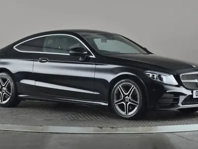 Usado Mercedes C200 AMG Line Premium 184 HP (135 kW) 2019 Preto Coupé