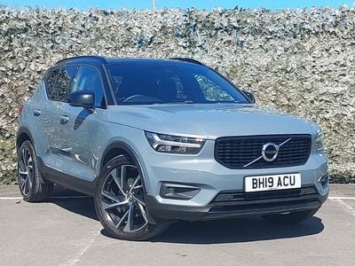 Usado Volvo XC40 R-Design Pro 190 HP (139 kW) 2019 Cinzento SUV