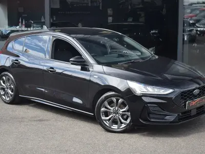Used Ford Focus ST-Line 125 HP (91 kW) 2023 Black Hatchback