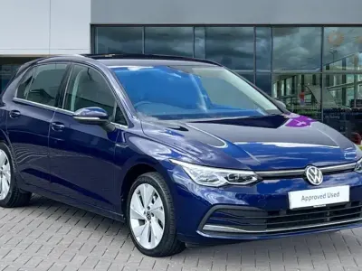 Used VW Golf VIII Style 150 HP (110 kW) 2020 Atlantic blue metallic