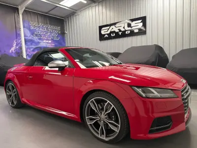 Used Audi TT Roadster Performance 310 HP (228 kW) 2015 Red Cabriolet