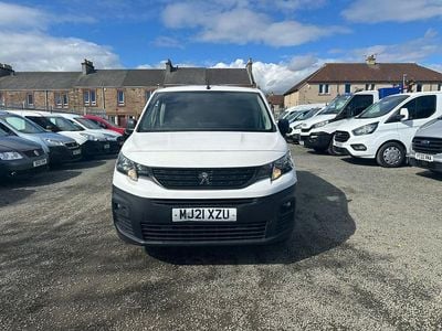 Second-hand Peugeot Partner 2021 Alb Monovolum