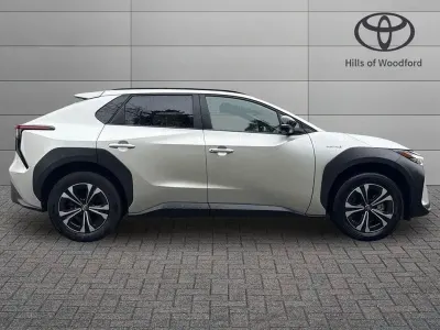 Usado Toyota bZ4X 150 kW (204 CV) 2024 Plateado SUV