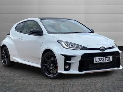 Używany Toyota Yaris 257 KM (189 kW) 2022 Biały Hatchback