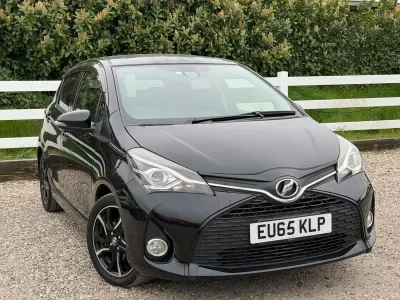 Używany Toyota Yaris 2025 Czarny Hatchback