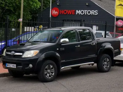 Used Toyota HiLux 171 HP (125 kW) 2007 Black Pickup