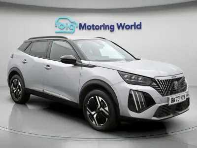 Używany Peugeot 2008 GT 131 KM (96 kW) 2023 Szary SUV