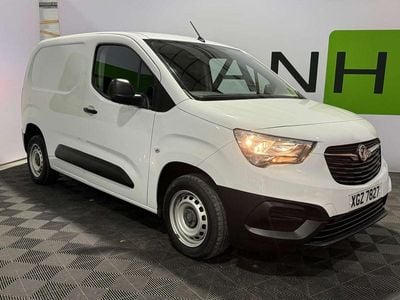 Used Vauxhall Combo 100 HP (73 kW) 2022 White MPV
