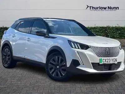 Second-hand Peugeot e-2008 Premium 100 kW (136 CP) 2023 Alb SUV