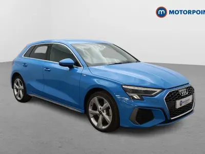 Begagnad Audi A3 e-tron S-Line 2023 Blå Halvkombi
