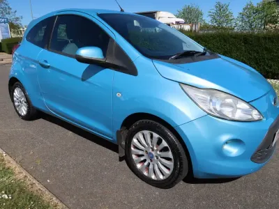 Używany Ford Ka Zetec 69 KM (50 kW) 2011 Niebieski Hatchback