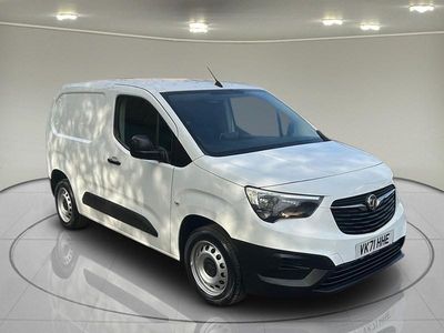 Second-hand Vauxhall Combo Edition 75 CP (55 kW) 2021 Alb Monovolum