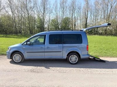 Used VW Caddy Maxi Life Life 114 HP (83 kW) 2021 Blue MPV