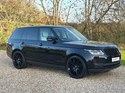 Begagnad Land Rover Range Rover Vogue SE 2019 Svart SUV