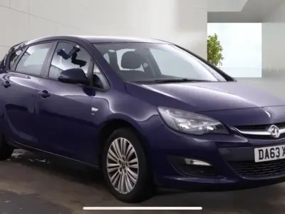 Used Vauxhall Astra 2013 Blue Hatchback