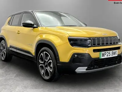 Begagnad Jeep Avenger Summit 114 kW (156 HK) 2024 SUV