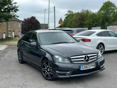 Begagnad Mercedes C200 AMG 2013 Grå Sedan