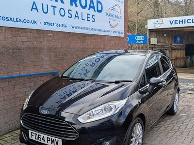 Used Ford Fiesta Titanium 75 HP (55 kW) 2014 Black Hatchback