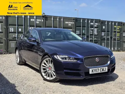 Used Jaguar XE Portfolio 180 HP (132 kW) 2017 Blue Sedan
