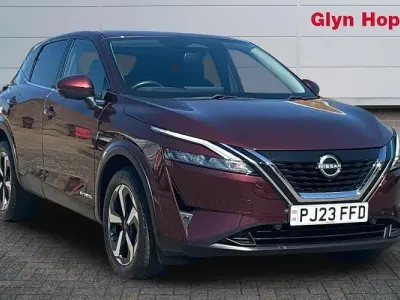 Used Nissan Qashqai N-Connecta 190 HP (139 kW) 2023 Red SUV