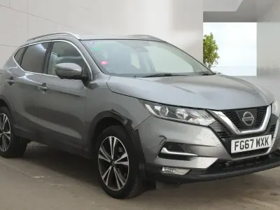 Used Nissan Qashqai N-Connecta 115 HP (84 kW) 2017 Grey SUV