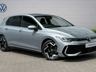 Used VW Golf VIII R-line 150 HP (110 kW) 2025 Silver Hatchback