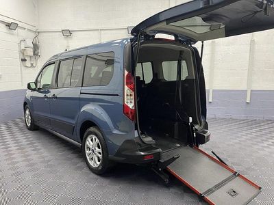 Used Ford Grand Tourneo Connect Zetec 100 HP (73 kW) 2022 Blue MPV