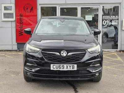 Used Vauxhall Grandland X S 128 HP (94 kW) 2019 Black SUV