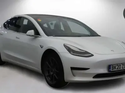 Used Tesla Model 3 Standard Range 239 kW (325 HP) 2020 White Sedan