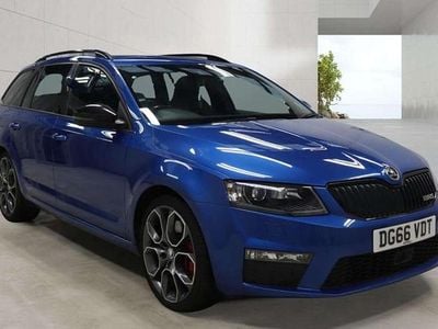Used Skoda Octavia vRS 230 HP (169 kW) 2016 Blue Hatchback