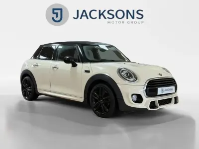 Usado Mini Cooper Hatch 136 HP (100 kW) 2019 Branco Citadino