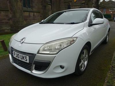 Used Renault Mégane Coupé Dynamique 106 HP (77 kW) 2010 White Coupe