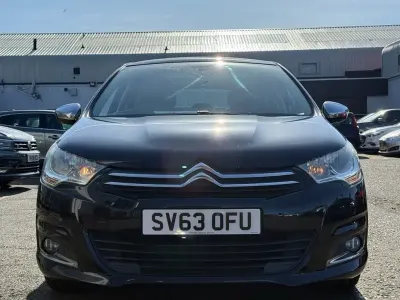 Gebraucht Citroën C4 SELECTION 120 PS (88 kW) 2013 Schwarz Kleinwagen