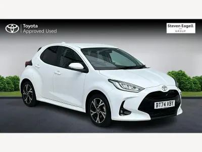 Used Toyota Yaris Design 116 HP (85 kW) 2024 White Hatchback