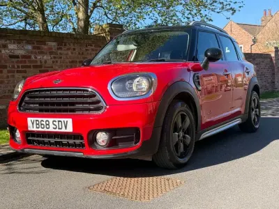 Usado Mini Cooper D Countryman Classic 150 CV (110 kW) 2018 Rojo SUV