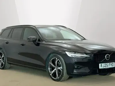 Używany Volvo V60 Plus 197 KM (144 kW) 2026 Kombi
