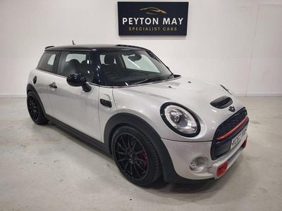 Usado Mini Cooper S Hatch 192 HP (141 kW) 2017 Prateado Citadino