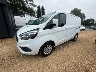 Used Ford Transit Custom Limited 130 HP (95 kW) 2021 White Van