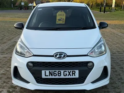 Used Hyundai i10 GO! 67 HP (49 kW) 2018 White Hatchback