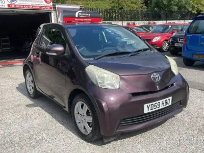 Used Toyota iQ 2009 Mauve/purple Hatchback