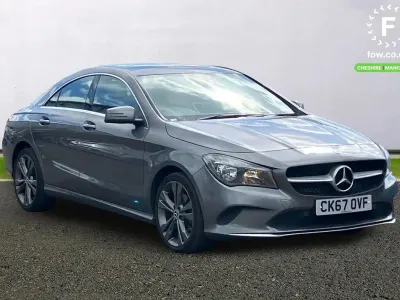 Usado Mercedes CLA200 Active 136 HP (100 kW) 2017 Cinzento Coupé