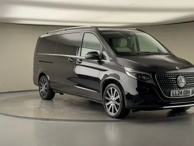 Używany Mercedes V220