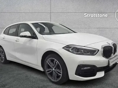 Used BMW 118 Sport Line 136 HP (100 kW) 2022 White Hatchback