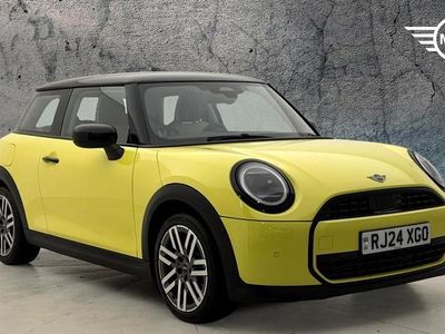 Used Mini Cooper Hatch 154 HP (113 kW) 2024 Yellow Hatchback