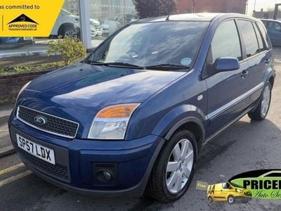 Used Ford Fusion 101 HP (74 kW) 2007 Blue Hatchback