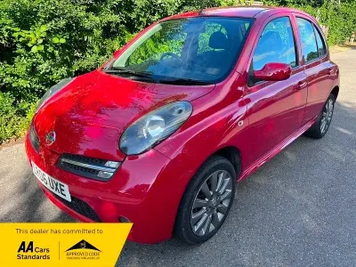 Begagnad Nissan Micra 79 HK (58 kW) 2006 Röd Halvkombi