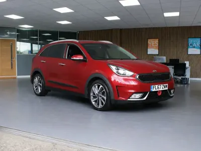 Used Kia Niro 139 HP (102 kW) 2017 Red SUV
